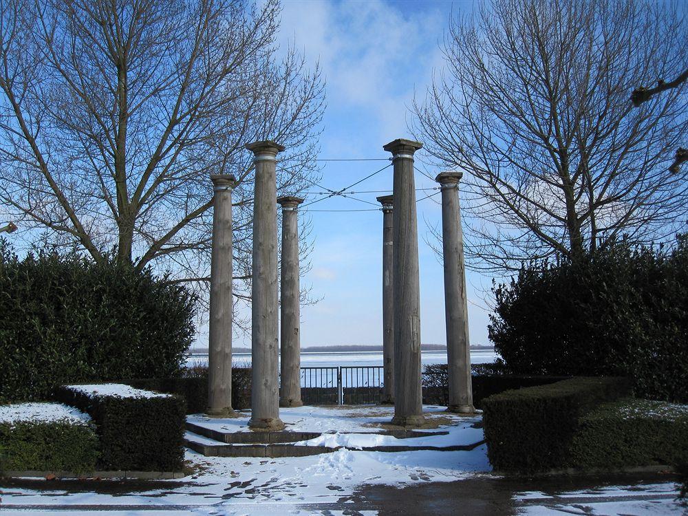 Hampshire Hotel - Newport Huizen Εξωτερικό φωτογραφία