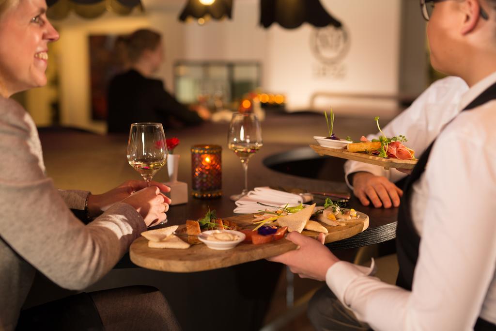 Hampshire Hotel - Newport Huizen Εξωτερικό φωτογραφία