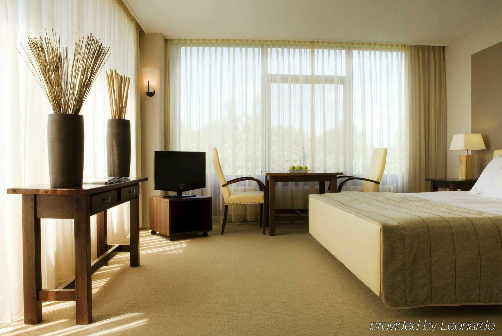Hampshire Hotel - Newport Huizen Δωμάτιο φωτογραφία